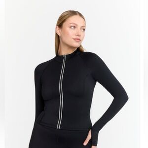 TALA skinluxe zip through running top in color shadow black NEW WITH TAGS!!